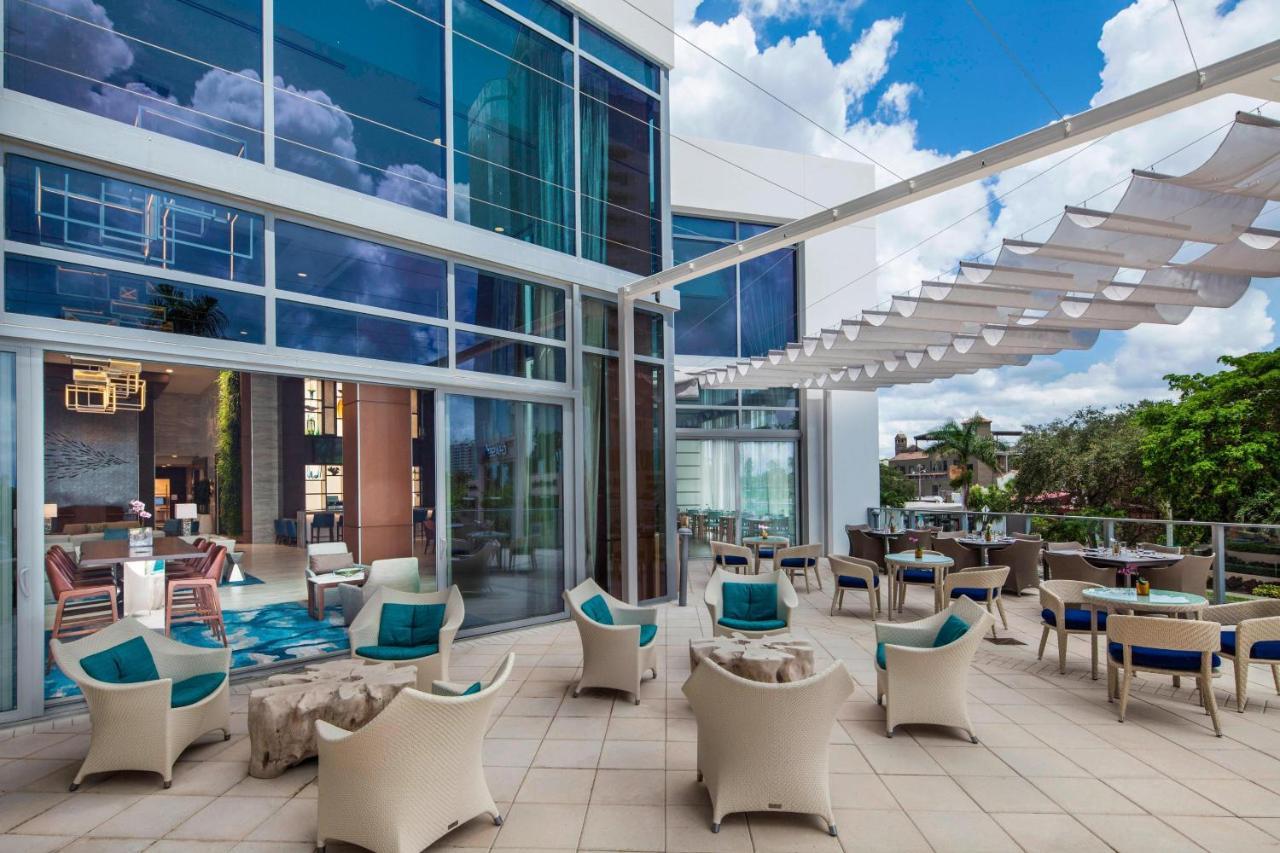 The Westin Sarasota Hotel Exterior photo